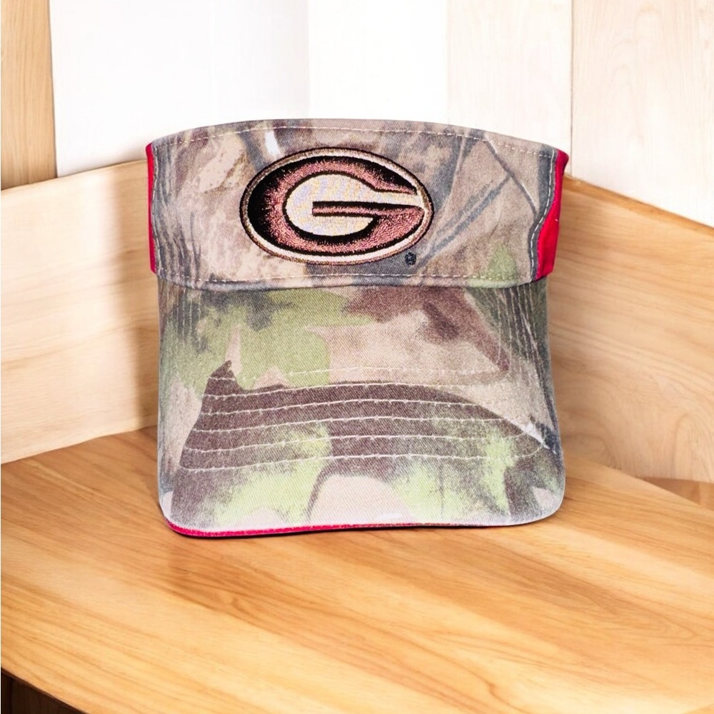 UGA Georgia Bulldogs University Adult Camoflauge Red Visor Cap  NCAA